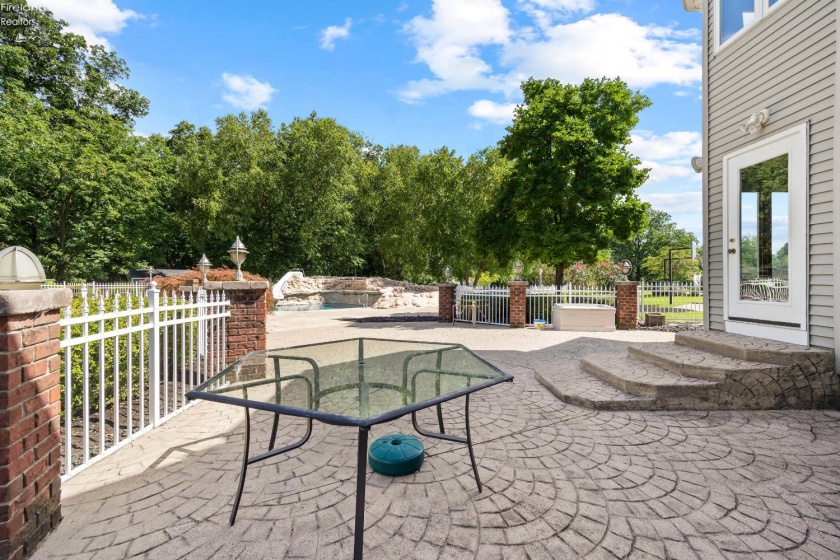 6232 Oak Point Estates, Lorain, 44053, 4 Bedrooms Bedrooms, ,4 BathroomsBathrooms,Residential,For Sale,Oak Point Estates,20263356