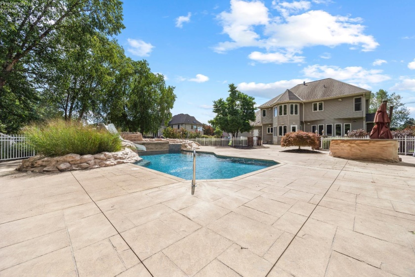 6232 Oak Point Estates, Lorain, 44053, 4 Bedrooms Bedrooms, ,4 BathroomsBathrooms,Residential,For Sale,Oak Point Estates,20263356