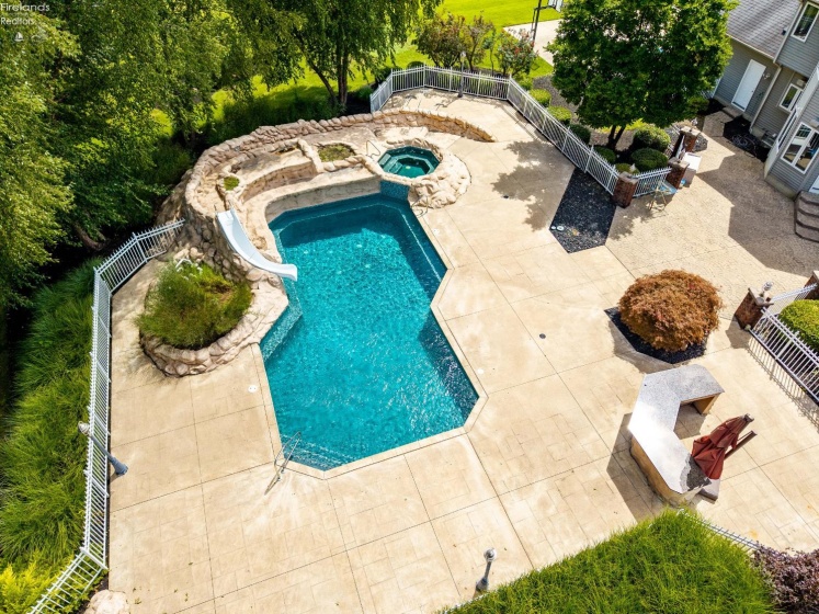 6232 Oak Point Estates, Lorain, 44053, 4 Bedrooms Bedrooms, ,4 BathroomsBathrooms,Residential,For Sale,Oak Point Estates,20263356