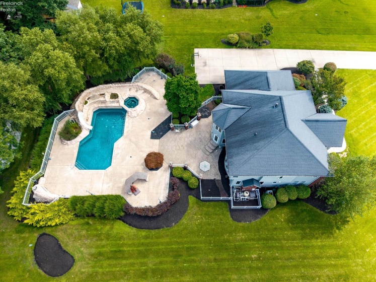 6232 Oak Point Estates, Lorain, 44053, 4 Bedrooms Bedrooms, ,4 BathroomsBathrooms,Residential,For Sale,Oak Point Estates,20263356
