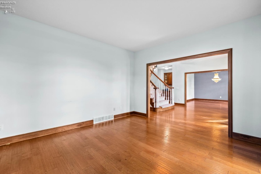 6232 Oak Point Estates, Lorain, 44053, 4 Bedrooms Bedrooms, ,4 BathroomsBathrooms,Residential,For Sale,Oak Point Estates,20263356