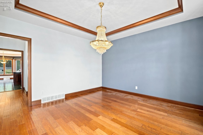 6232 Oak Point Estates, Lorain, 44053, 4 Bedrooms Bedrooms, ,4 BathroomsBathrooms,Residential,For Sale,Oak Point Estates,20263356