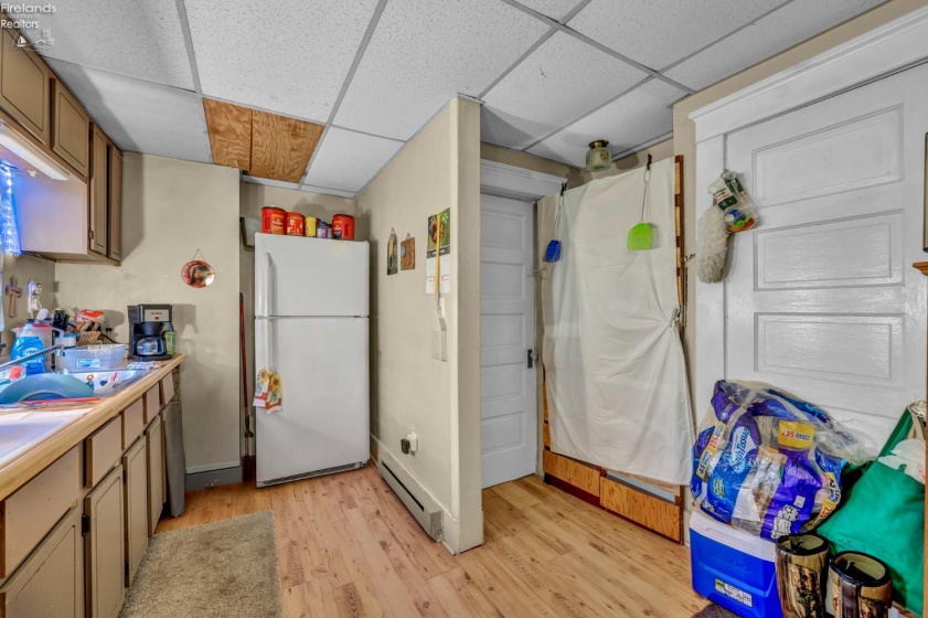 1011 Main Street, Bellevue, 44811, 4 Bedrooms Bedrooms, ,2 BathroomsBathrooms,Residential,For Sale,Main,20263284