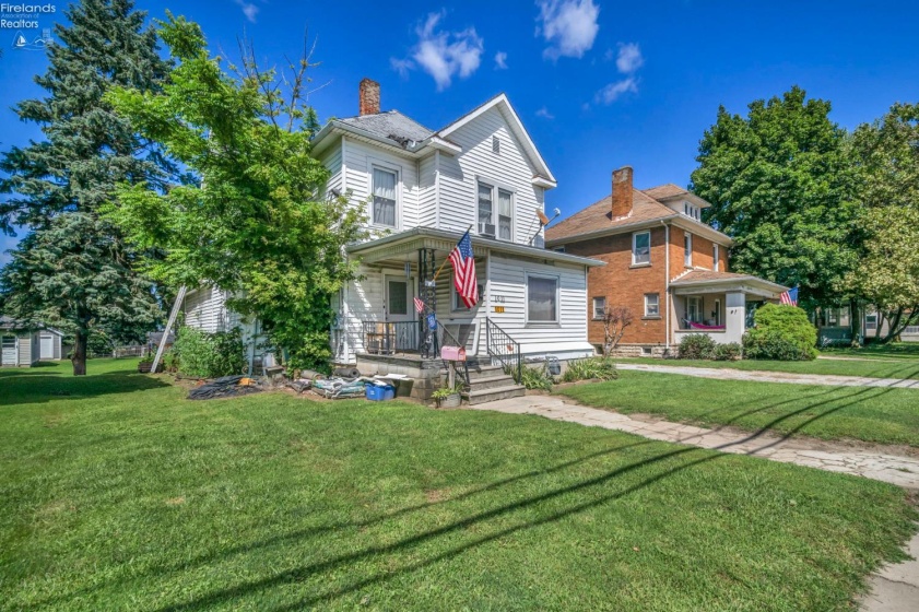 1011 Main Street, Bellevue, 44811, 4 Bedrooms Bedrooms, ,2 BathroomsBathrooms,Residential,For Sale,Main,20263284