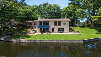 685 Sunnyside, Vermilion, 44089, 3 Bedrooms Bedrooms, ,2 BathroomsBathrooms,Residential,For Sale,Sunnyside,20263386 685 Sunnyside, Vermilion, 44089, 3 Bedrooms Bedrooms, ,2 BathroomsBathrooms,Residential,For Sale,Sunnyside,20263386