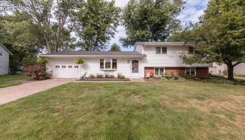 5029 Oakview Drive, Vermilion, 44089, 3 Bedrooms Bedrooms, ,2 BathroomsBathrooms,Residential,For Sale,Oakview,20263388 5029 Oakview Drive, Vermilion, 44089, 3 Bedrooms Bedrooms, ,2 BathroomsBathrooms,Residential,For Sale,Oakview,20263388