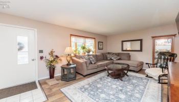 5029 Oakview Drive, Vermilion, 44089, 3 Bedrooms Bedrooms, ,2 BathroomsBathrooms,Residential,For Sale,Oakview,20263388 5029 Oakview Drive, Vermilion, 44089, 3 Bedrooms Bedrooms, ,2 BathroomsBathrooms,Residential,For Sale,Oakview,20263388