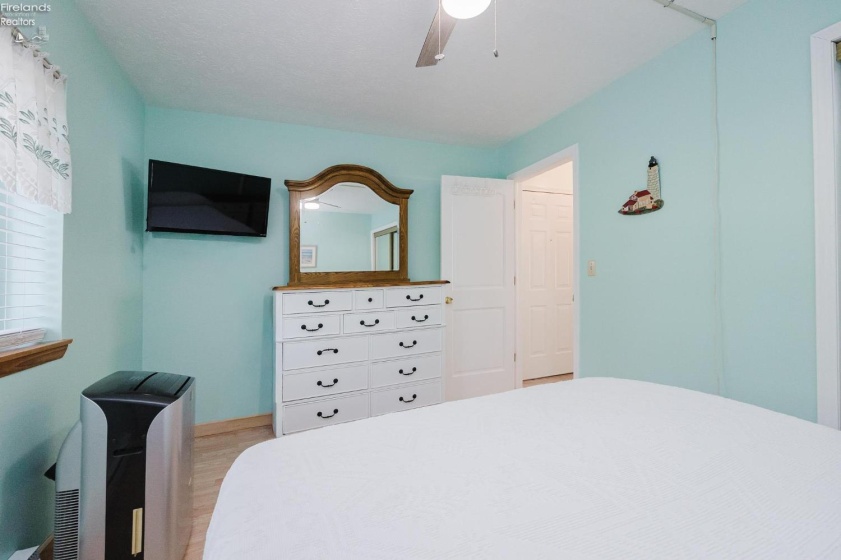 208 Lakeshore, Port Clinton, 43452, 1 Bedroom Bedrooms, ,1 BathroomBathrooms,Residential,For Sale,Lakeshore,20263331