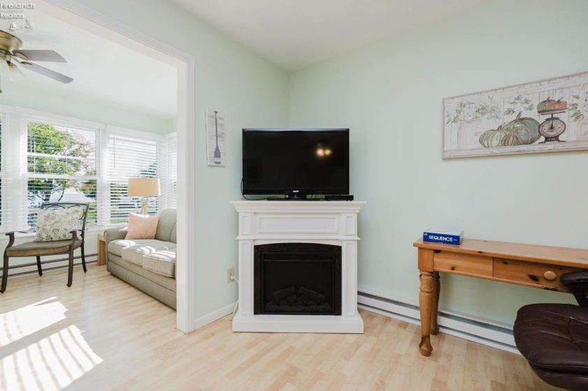 208 Lakeshore, Port Clinton, 43452, 1 Bedroom Bedrooms, ,1 BathroomBathrooms,Residential,For Sale,Lakeshore,20263331