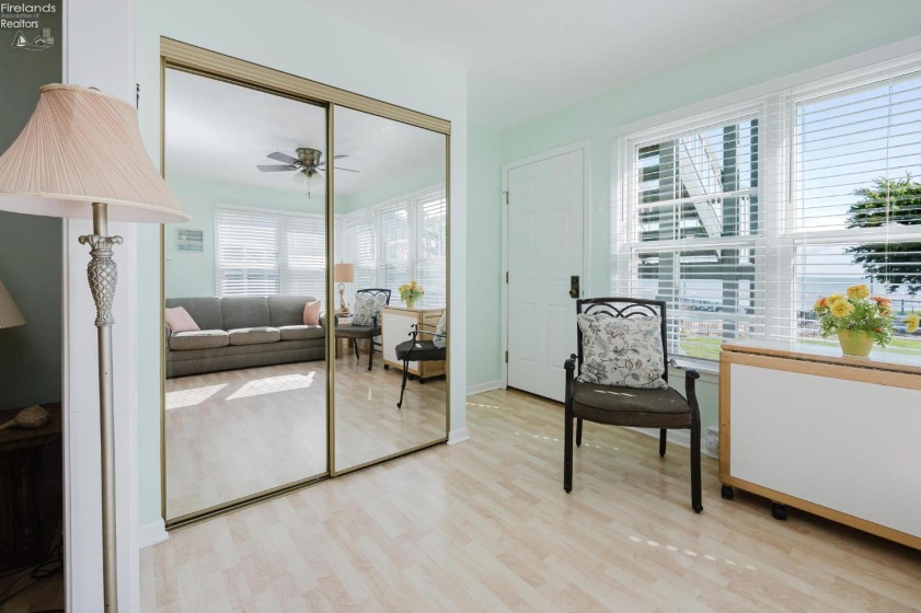 208 Lakeshore, Port Clinton, 43452, 1 Bedroom Bedrooms, ,1 BathroomBathrooms,Residential,For Sale,Lakeshore,20263331