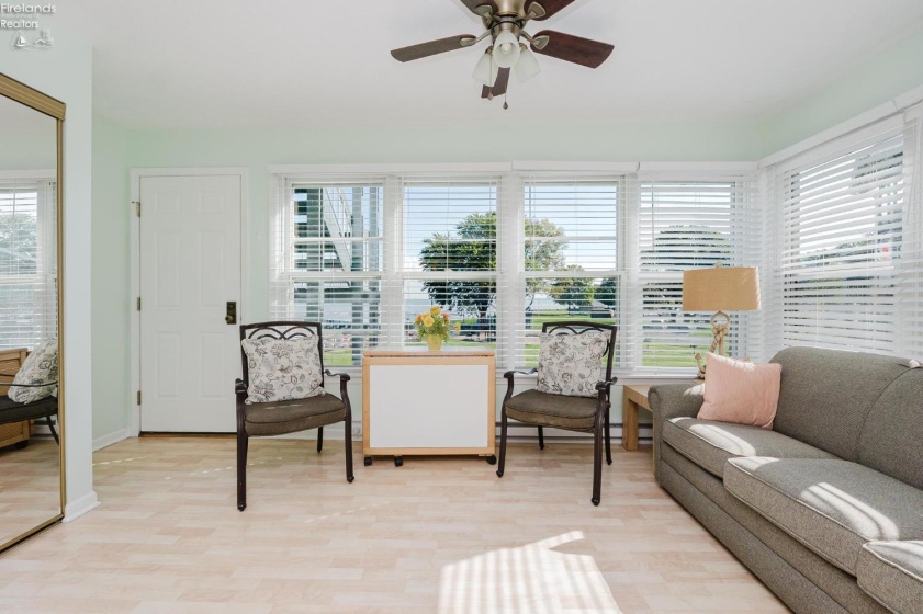 208 Lakeshore, Port Clinton, 43452, 1 Bedroom Bedrooms, ,1 BathroomBathrooms,Residential,For Sale,Lakeshore,20263331