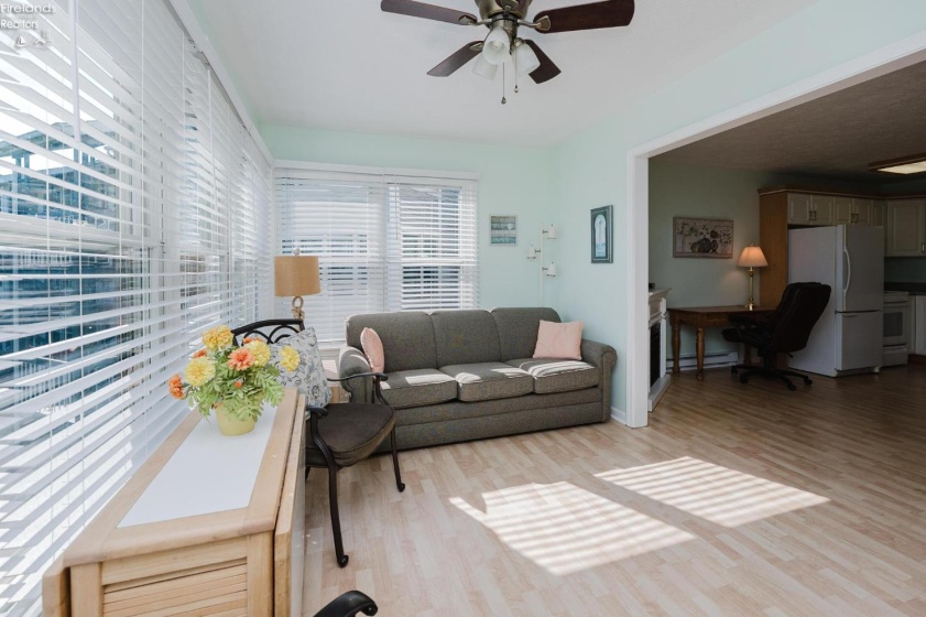 208 Lakeshore, Port Clinton, 43452, 1 Bedroom Bedrooms, ,1 BathroomBathrooms,Residential,For Sale,Lakeshore,20263331