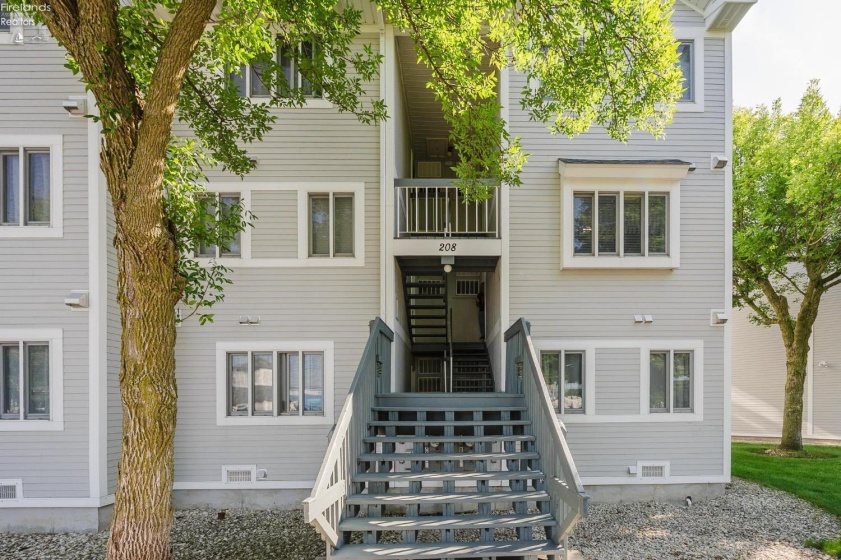 208 Lakeshore, Port Clinton, 43452, 1 Bedroom Bedrooms, ,1 BathroomBathrooms,Residential,For Sale,Lakeshore,20263331