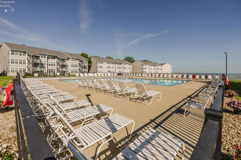 208 Lakeshore, Port Clinton, 43452, 1 Bedroom Bedrooms, ,1 BathroomBathrooms,Residential,For Sale,Lakeshore,20263331