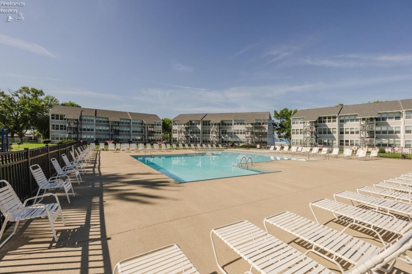 208 Lakeshore, Port Clinton, 43452, 1 Bedroom Bedrooms, ,1 BathroomBathrooms,Residential,For Sale,Lakeshore,20263331