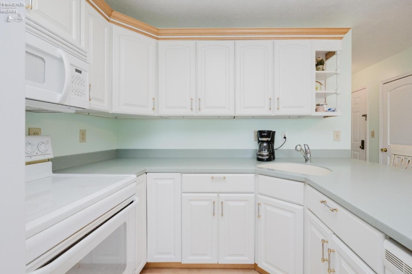 208 Lakeshore, Port Clinton, 43452, 1 Bedroom Bedrooms, ,1 BathroomBathrooms,Residential,For Sale,Lakeshore,20263331