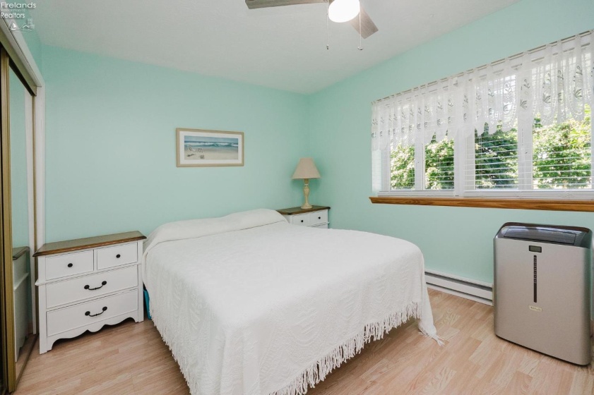 208 Lakeshore, Port Clinton, 43452, 1 Bedroom Bedrooms, ,1 BathroomBathrooms,Residential,For Sale,Lakeshore,20263331