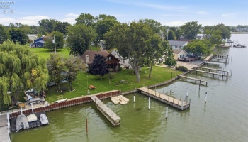 5835 Saylor Street, Marblehead, 43440, 3 Bedrooms Bedrooms, ,2 BathroomsBathrooms,Residential,For Sale,Saylor,20263322