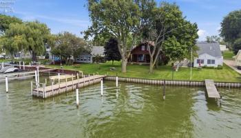 5835 Saylor Street, Marblehead, 43440, 3 Bedrooms Bedrooms, ,2 BathroomsBathrooms,Residential,For Sale,Saylor,20263322