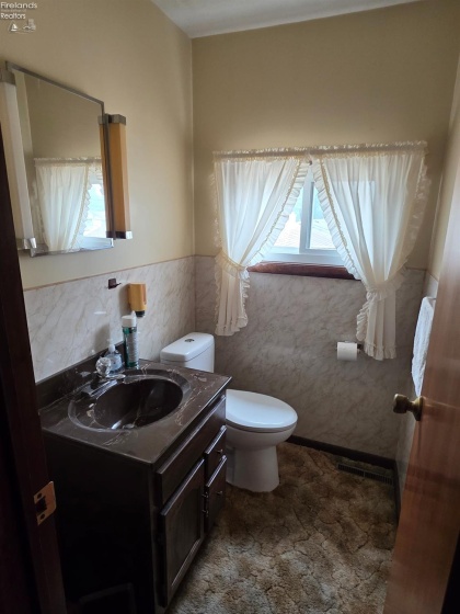 5014 Denver Avenue, Sandusky, 44870, 4 Bedrooms Bedrooms, ,2 BathroomsBathrooms,Residential,For Sale,Denver,20262756