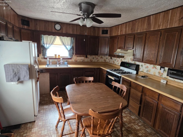 5014 Denver Avenue, Sandusky, 44870, 4 Bedrooms Bedrooms, ,2 BathroomsBathrooms,Residential,For Sale,Denver,20262756