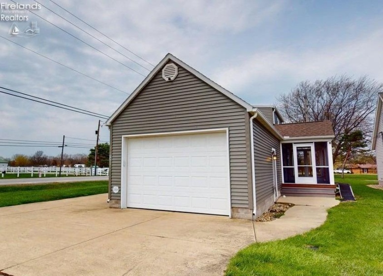 5411 Channel Drive, Port Clinton, 43452, 1 Bedroom Bedrooms, ,1 BathroomBathrooms,Residential,For Sale,Channel,20263397
