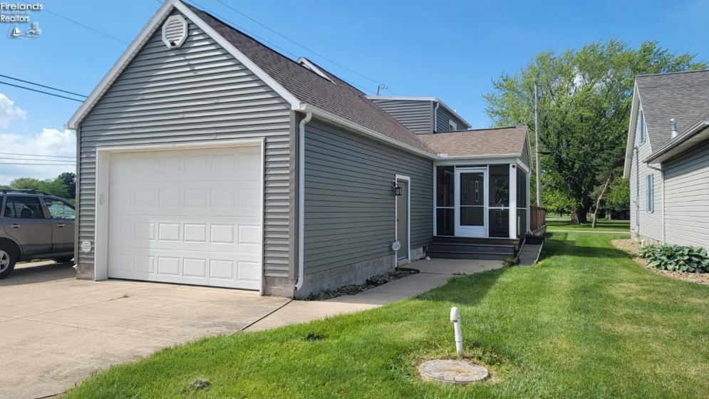 5411 Channel Drive, Port Clinton, 43452, 1 Bedroom Bedrooms, ,1 BathroomBathrooms,Residential,For Sale,Channel,20263397