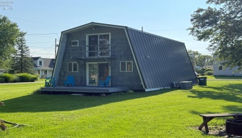 102 Fairview Lane, Kelleys Island, 43438, 2 Bedrooms Bedrooms, ,2 BathroomsBathrooms,Residential,For Sale,Fairview,20263353 102 Fairview Lane, Kelleys Island, 43438, 2 Bedrooms Bedrooms, ,2 BathroomsBathrooms,Residential,For Sale,Fairview,20263353