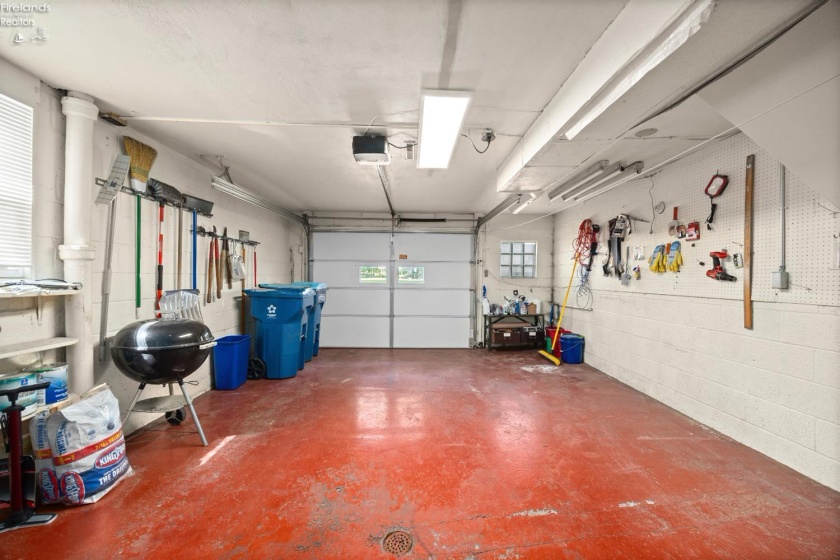 814 Mohawk Drive, Huron, 44839, 3 Bedrooms Bedrooms, ,2 BathroomsBathrooms,Residential,For Sale,Mohawk,20263337