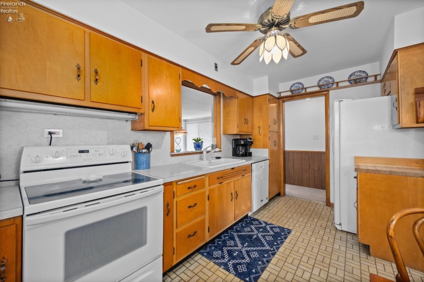 814 Mohawk Drive, Huron, 44839, 3 Bedrooms Bedrooms, ,2 BathroomsBathrooms,Residential,For Sale,Mohawk,20263337