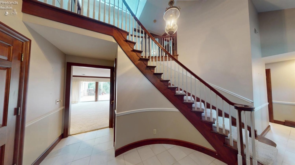 1711 Willow Drive, Sandusky, 44870, 5 Bedrooms Bedrooms, ,5 BathroomsBathrooms,Residential,For Sale,Willow,20263360