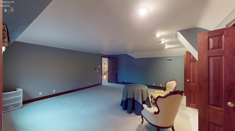 1711 Willow Drive, Sandusky, 44870, 5 Bedrooms Bedrooms, ,5 BathroomsBathrooms,Residential,For Sale,Willow,20263360