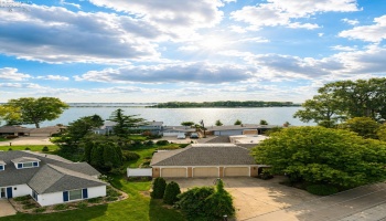 1711 Willow Drive, Sandusky, 44870, 5 Bedrooms Bedrooms, ,5 BathroomsBathrooms,Residential,For Sale,Willow,20263360