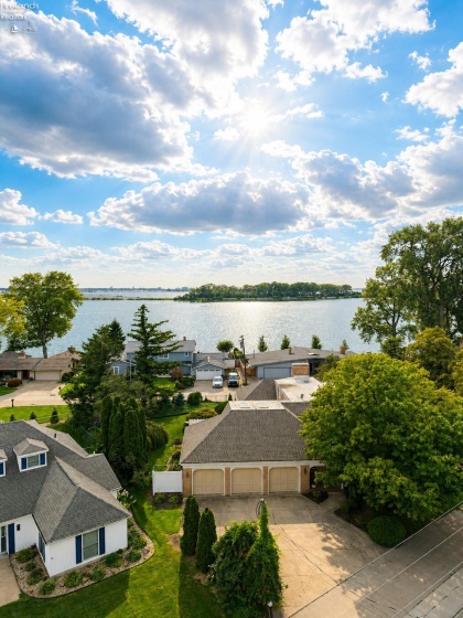 1711 Willow Drive, Sandusky, 44870, 5 Bedrooms Bedrooms, ,5 BathroomsBathrooms,Residential,For Sale,Willow,20263360