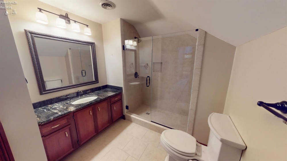 1711 Willow Drive, Sandusky, 44870, 5 Bedrooms Bedrooms, ,5 BathroomsBathrooms,Residential,For Sale,Willow,20263360