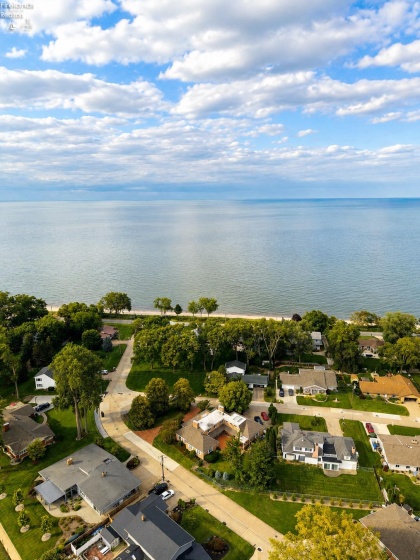 1711 Willow Drive, Sandusky, 44870, 5 Bedrooms Bedrooms, ,5 BathroomsBathrooms,Residential,For Sale,Willow,20263360