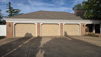 1711 Willow Drive, Sandusky, 44870, 5 Bedrooms Bedrooms, ,5 BathroomsBathrooms,Residential,For Sale,Willow,20263360