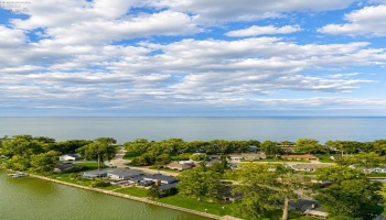 1711 Willow Drive, Sandusky, 44870, 5 Bedrooms Bedrooms, ,5 BathroomsBathrooms,Residential,For Sale,Willow,20263360
