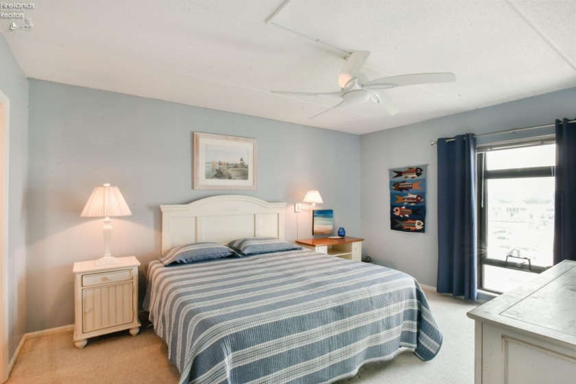 711 Lakeshore Drive, Port Clinton, 43452, 2 Bedrooms Bedrooms, ,2 BathroomsBathrooms,Residential,For Sale,Lakeshore,20263413