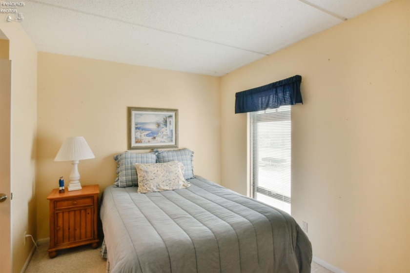 711 Lakeshore Drive, Port Clinton, 43452, 2 Bedrooms Bedrooms, ,2 BathroomsBathrooms,Residential,For Sale,Lakeshore,20263413