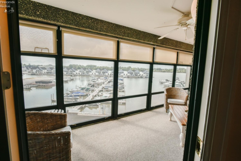 711 Lakeshore Drive, Port Clinton, 43452, 2 Bedrooms Bedrooms, ,2 BathroomsBathrooms,Residential,For Sale,Lakeshore,20263413