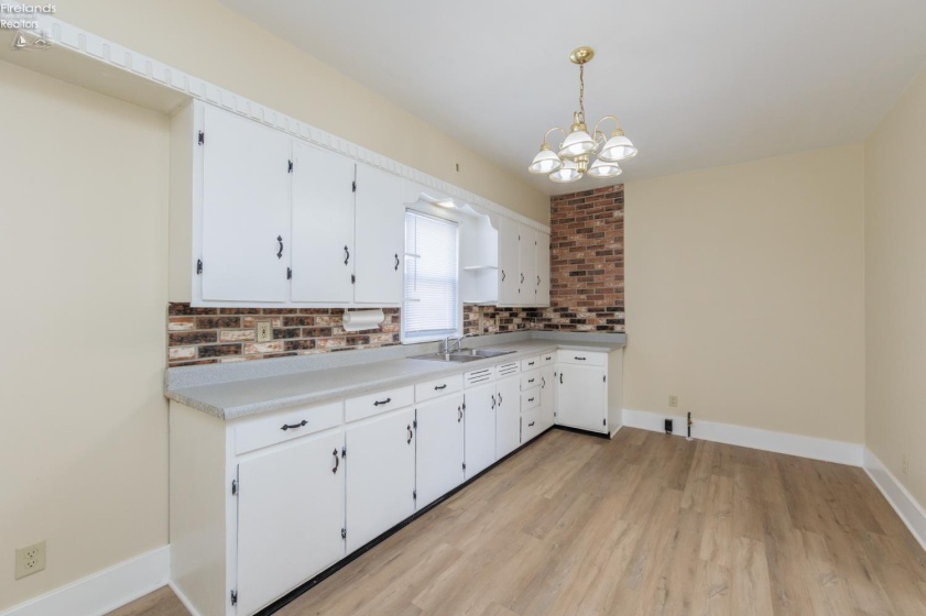 1318 Lindsley Street, Sandusky, 44870, 3 Bedrooms Bedrooms, ,1 BathroomBathrooms,Residential,For Sale,Lindsley,20263414