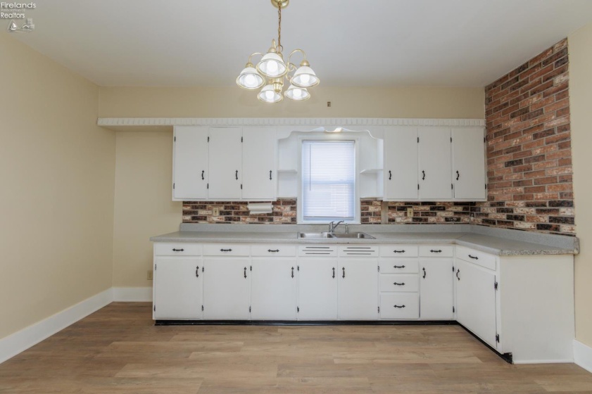 1318 Lindsley Street, Sandusky, 44870, 3 Bedrooms Bedrooms, ,1 BathroomBathrooms,Residential,For Sale,Lindsley,20263414