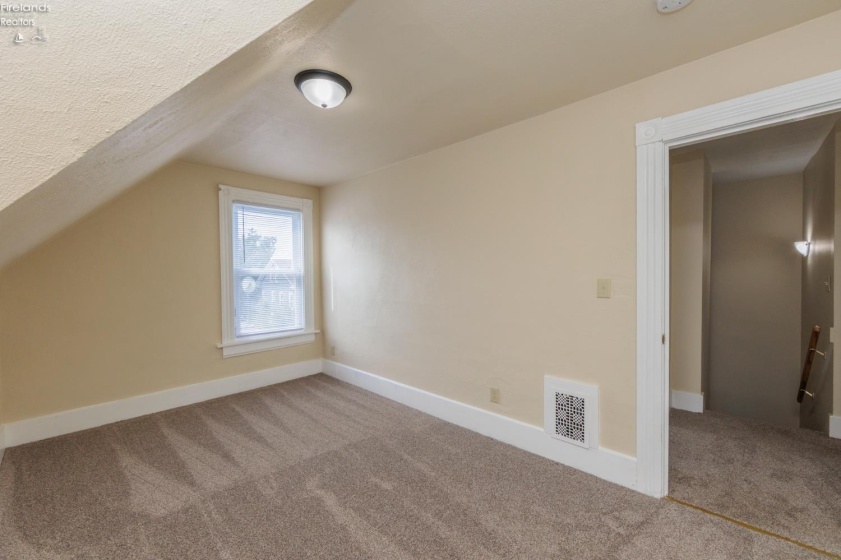 1318 Lindsley Street, Sandusky, 44870, 3 Bedrooms Bedrooms, ,1 BathroomBathrooms,Residential,For Sale,Lindsley,20263414