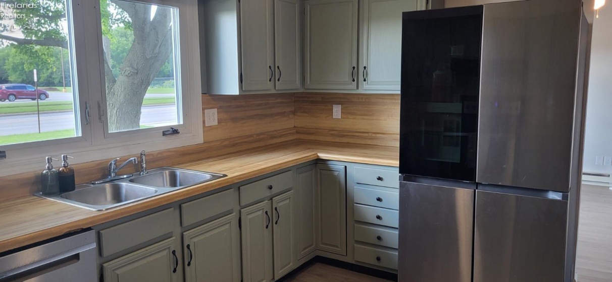 1815 Blanchard Street, Findlay, 45840, 3 Bedrooms Bedrooms, ,2 BathroomsBathrooms,Residential,For Sale,Blanchard,20263335