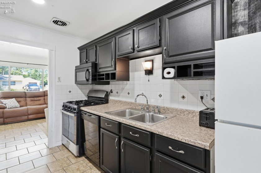 5213 Langfitt Street, Vermilion, 44089, 4 Bedrooms Bedrooms, ,2 BathroomsBathrooms,Residential,For Sale,Langfitt,20263365