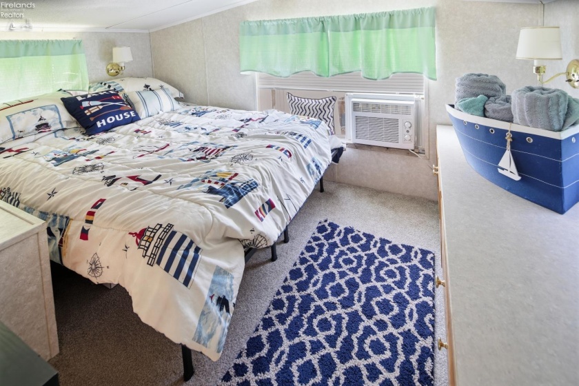 8010 Bayshore, Lakeside, 43440, 2 Bedrooms Bedrooms, ,Residential,For Sale,Bayshore,20263369