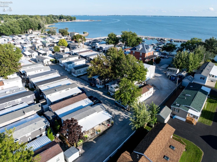 8010 Bayshore, Lakeside, 43440, 2 Bedrooms Bedrooms, ,Residential,For Sale,Bayshore,20263369