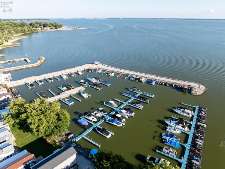 8010 Bayshore, Lakeside, 43440, 2 Bedrooms Bedrooms, ,Residential,For Sale,Bayshore,20263369