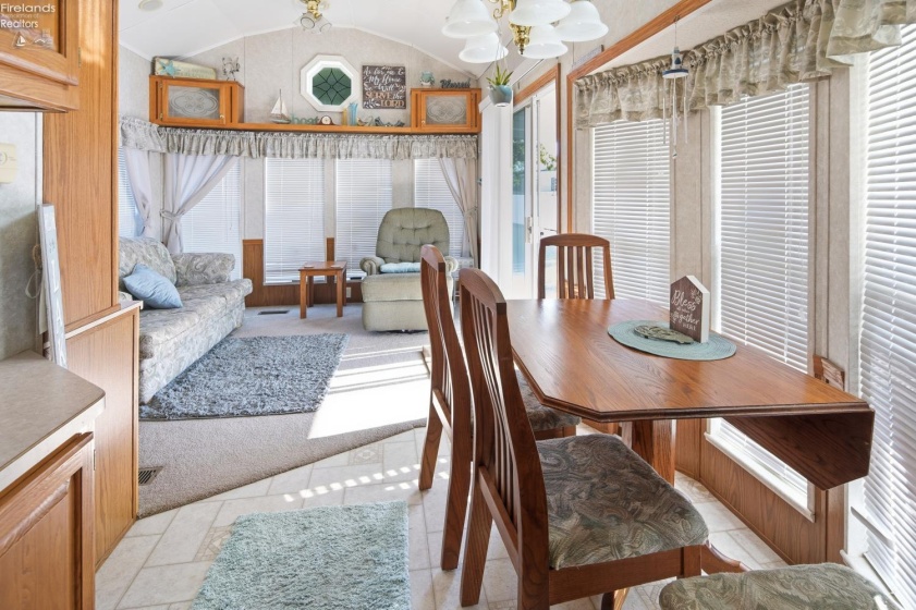 8010 Bayshore, Lakeside, 43440, 2 Bedrooms Bedrooms, ,Residential,For Sale,Bayshore,20263369